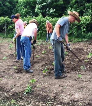 UUAA Farm volunteers